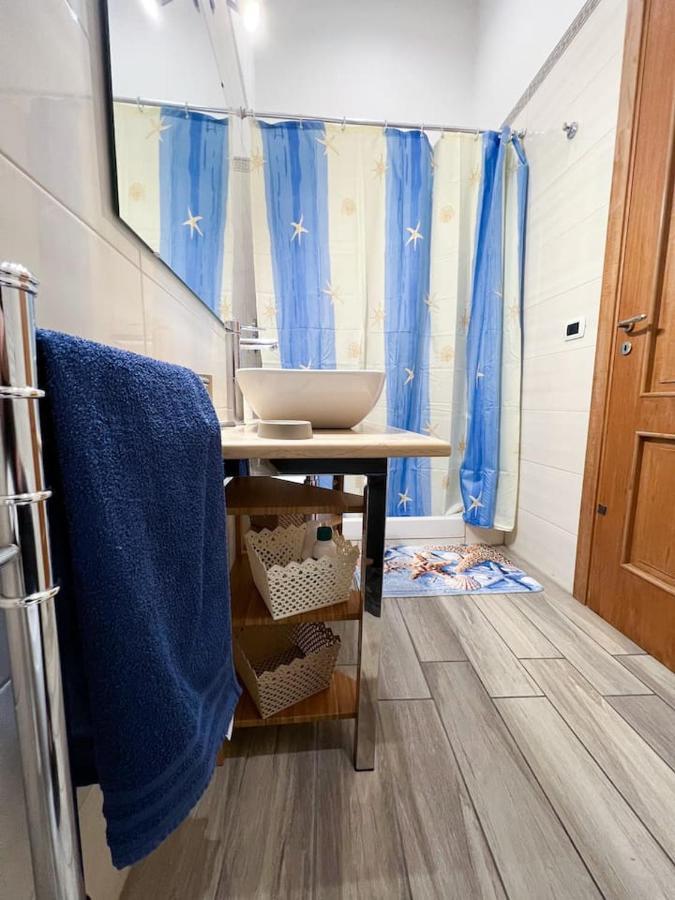 Traversa Toledo, Intero Appartamento Al Plebiscito Neapel Exterior foto