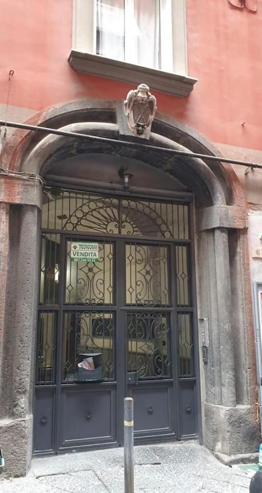 Traversa Toledo, Intero Appartamento Al Plebiscito Neapel Exterior foto
