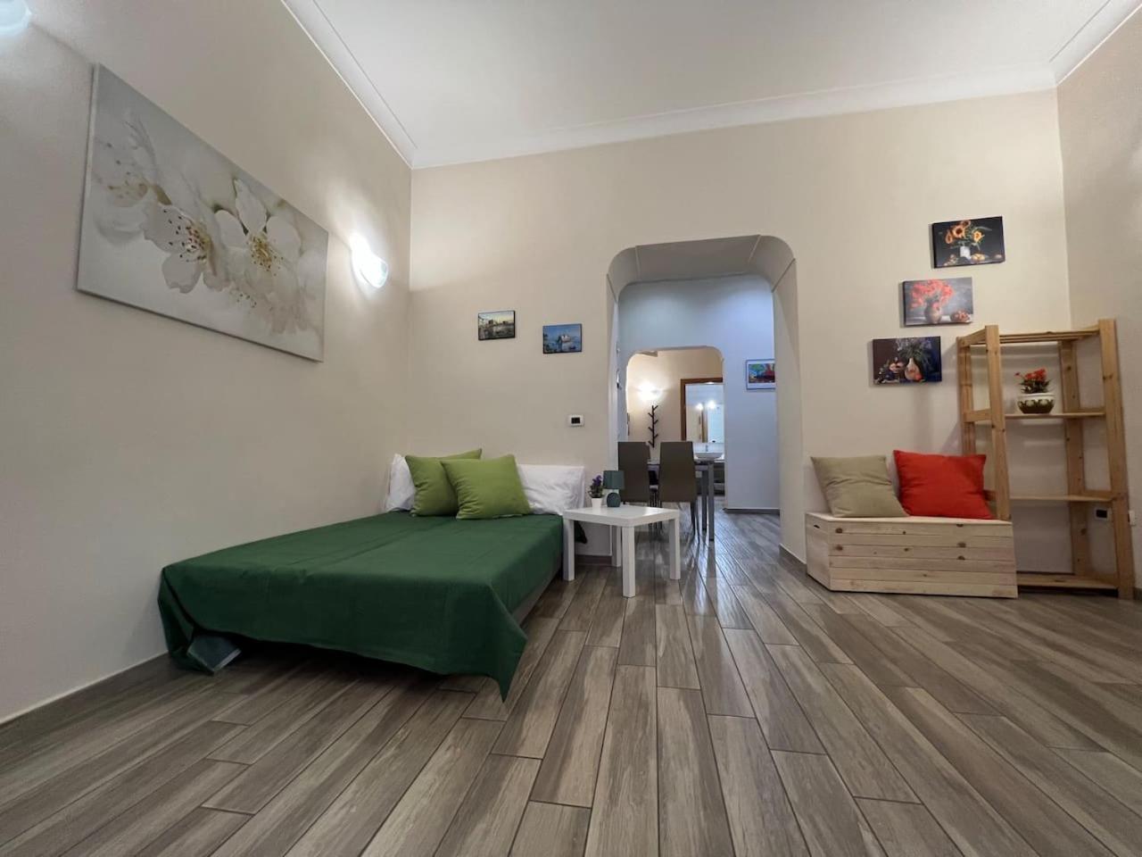 Traversa Toledo, Intero Appartamento Al Plebiscito Neapel Exterior foto